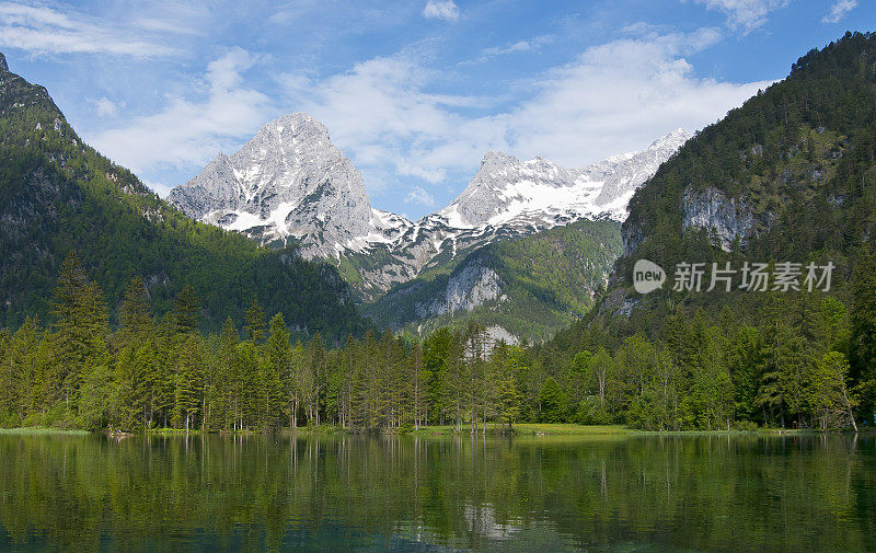 奥地利内陆地区(Totes Gebirge)著名的湖泊“Schiederweiher”